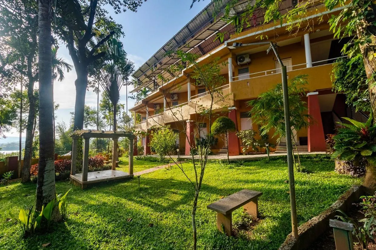 וואיאנאד Karapuzha Village Resort 3*,  הודו